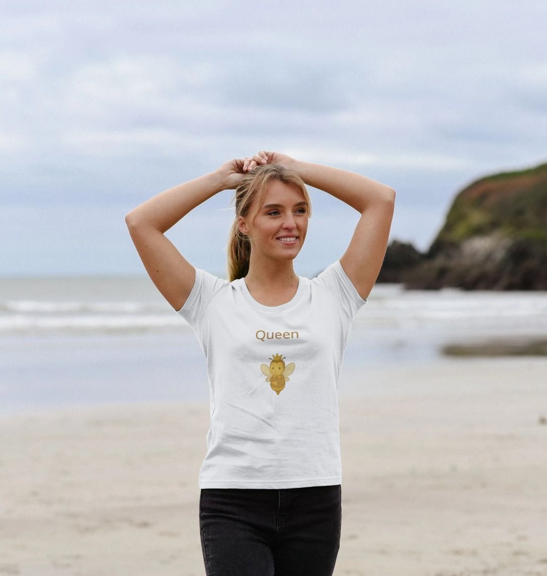 BETVA QUEEN™ - Women's Scoop Neck Organic Cotton Tee